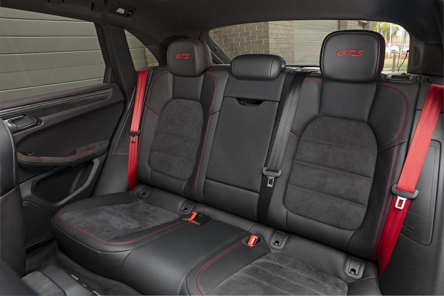 Интерьер Porsche Macan GTS (95B) 2020 года  (AU) (фото 3 из 15)